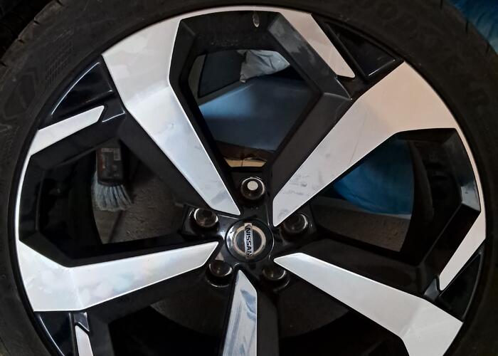 Grajewo ogłoszenia: Sprzedam super alufelgi z oponami letnimi do Nissana.